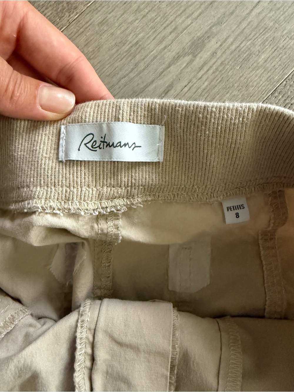 Reitmans Women's Beige Elastic Waist Capri Pant in size 8 Petites - Picture 4 of 11
